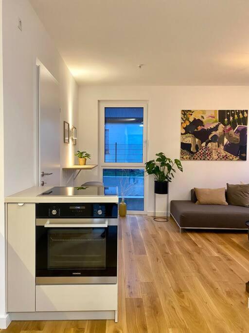 Modern Studio Gardenia_Gartenwohnung Alte Donau Вена Экстерьер фото