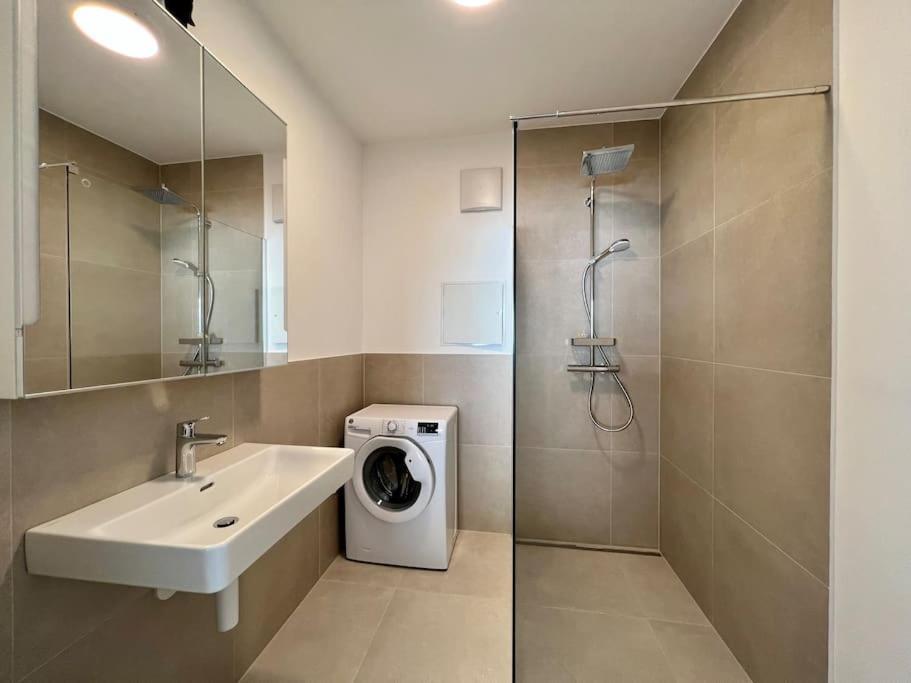 Modern Studio Gardenia_Gartenwohnung Alte Donau Вена Экстерьер фото